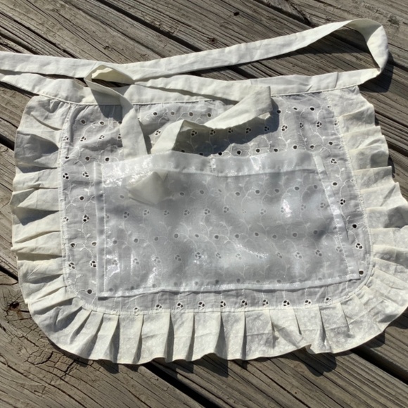 Cream color Apron with Sheer Pocket Money Dance Wedding Cafe Tea Party - Picture 9 of 10